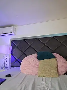 MadiisonGrey_'s cam snapshot