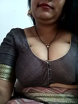 Nyra-23 live sex cam