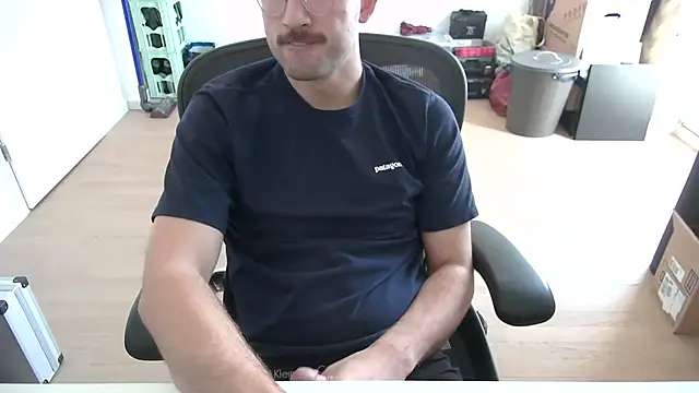 taallguyy_196 live sex cam