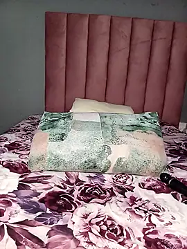 TheSpiceyQueen's cam snapshot