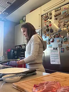 Wildmaca live sex cam