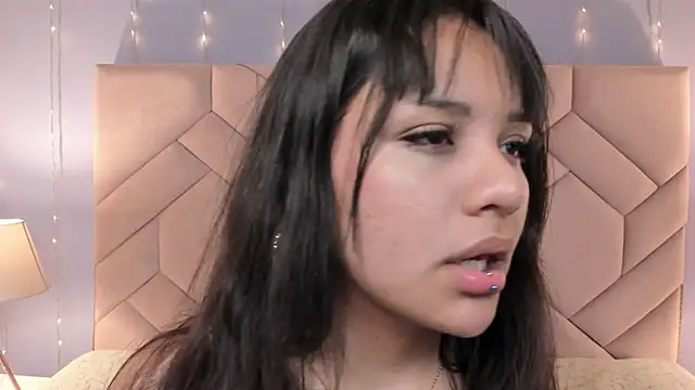 KloePrice's cam snapshot