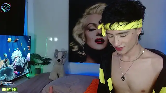 maxiy_001 live sex cam