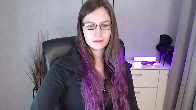 emmaxDelight's cam snapshot