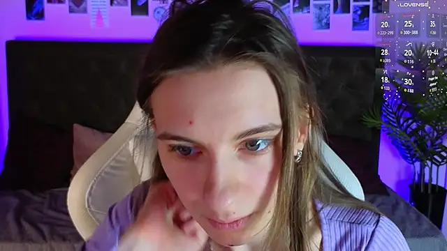 kaleriyaa_'s cam snapshot