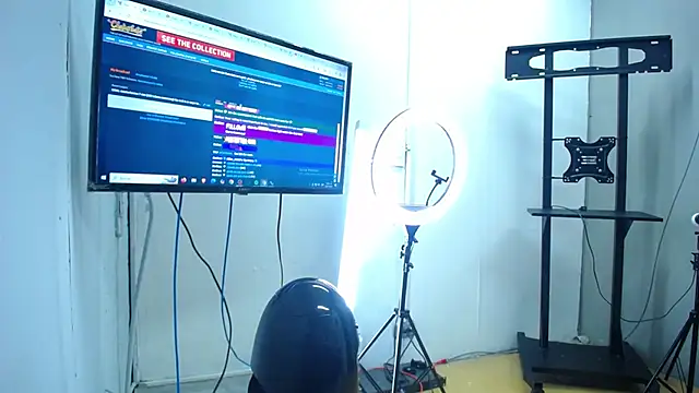 Mike_0233_'s cam snapshot