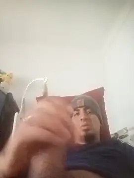 Pollaelectrica77 live sex cam