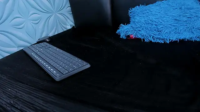 LittleMax23's cam snapshot