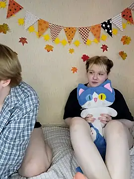 xrixsyx_and_ricky's cam snapshot