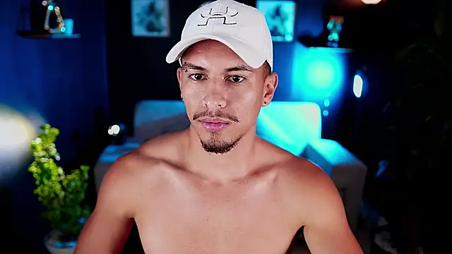 Aaronfox_x live sex cam