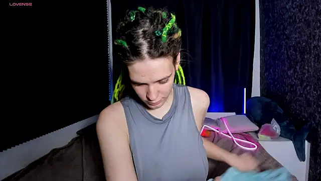 KIKI_Krash live sex cam