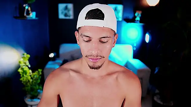 Aaronfox_x's cam snapshot