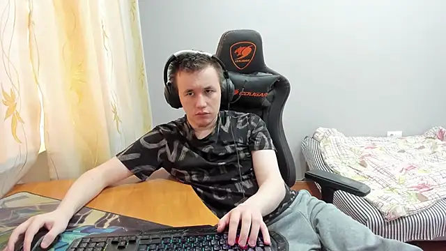 iliaskrislove live sex cam