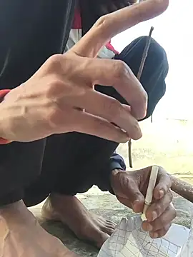 Ritik143jhil's cam snapshot