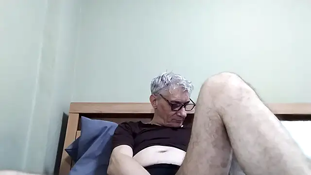 BIGUNCUTHARDCOCK live sex cam