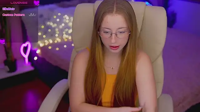 SilverrMoon live sex cam