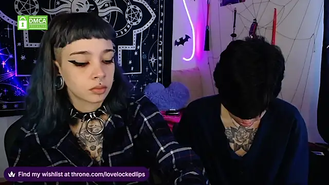 lovelockedlips live sex cam