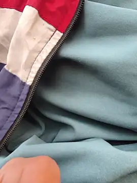 Ritik143jhil live sex cam