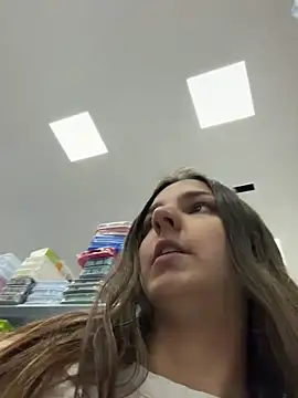 DoriDeluxe66 live sex cam