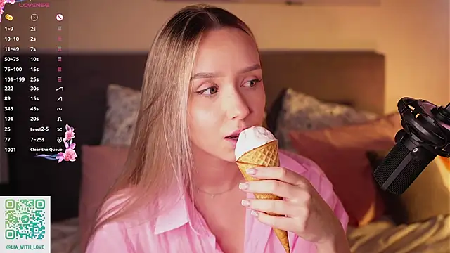 HollisBeckett's cam snapshot