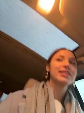 DollyTall's cam snapshot