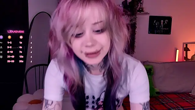 Lollyshy's cam snapshot