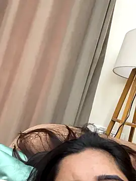 desitease's cam snapshot