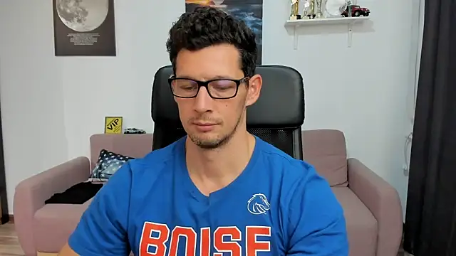 BrutusK08 live sex cam