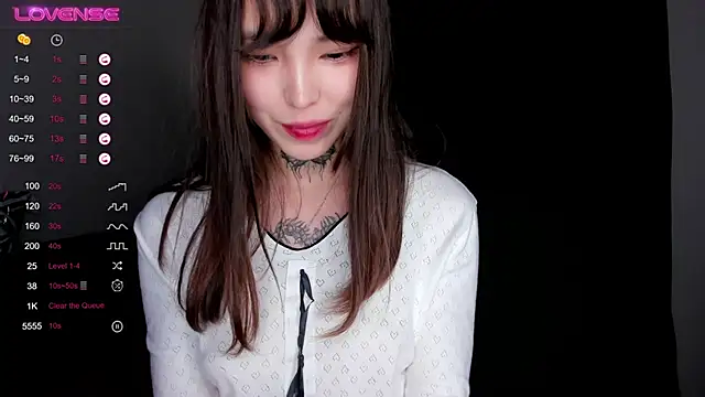 Dark_Ester live sex cam