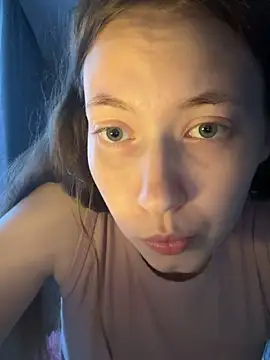 Holy_Poly's cam snapshot