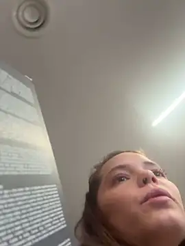 Wildmaca live sex cam