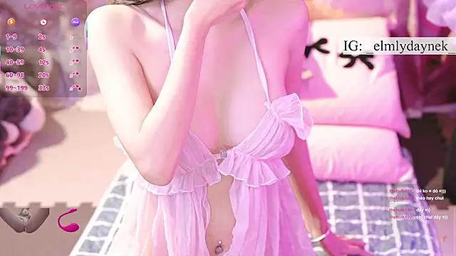 Anytoly live sex cam