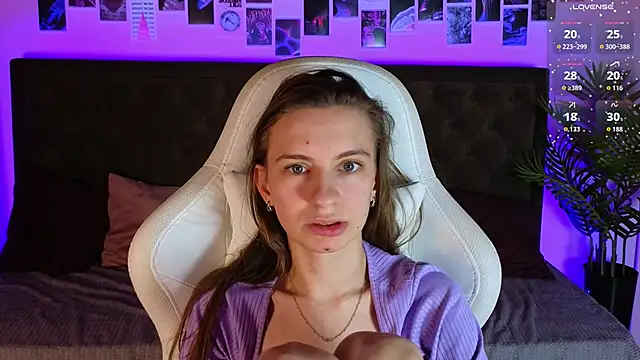 kaleriyaa_'s cam snapshot