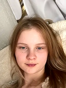 everydayy's cam snapshot