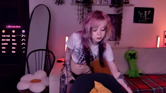 Lollyshy's cam snapshot