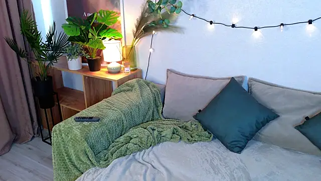 Taylla_Nouell's cam snapshot