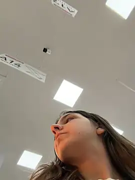 DoriDeluxe66 live sex cam