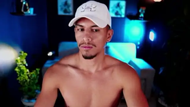 Aaronfox_x live sex cam