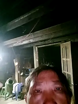 bella-la's cam snapshot