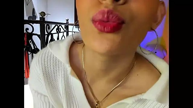 Zulyhenao's cam snapshot