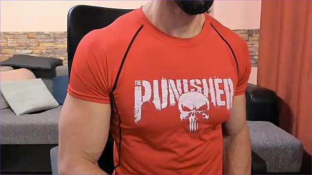 HotHunkTrainer's cam snapshot