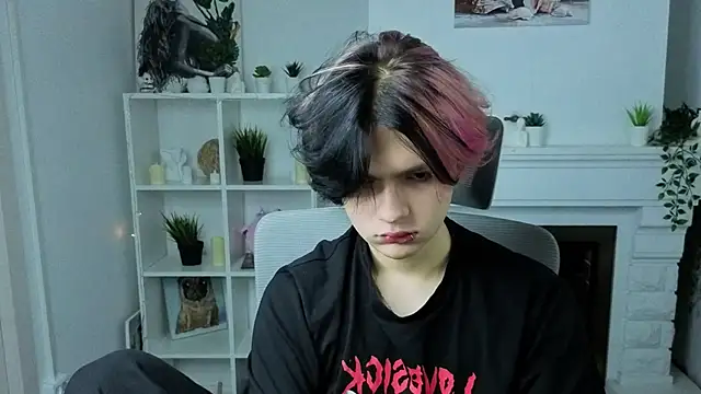 Justin_Care's cam snapshot