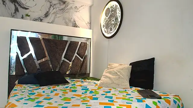 TWINKS_FRIENDS's cam snapshot