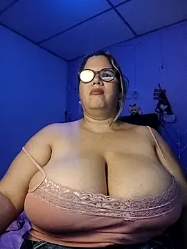 EllisW8's cam snapshot