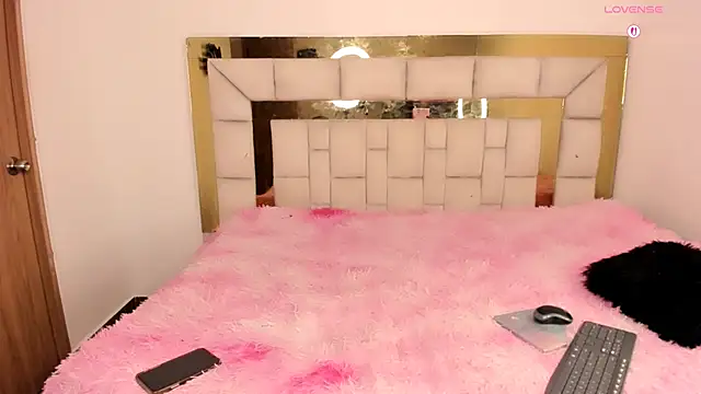 Nicol_ofi24 live sex cam