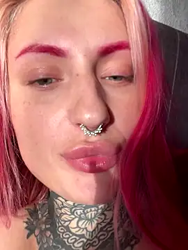 Nina_Blum_'s cam snapshot