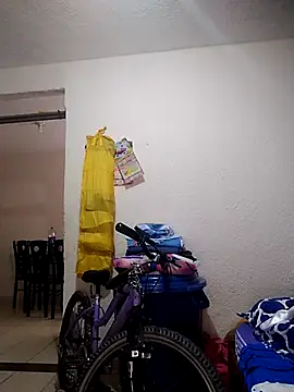 _Miaaleon live sex cam