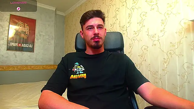 EnzoRace live sex cam