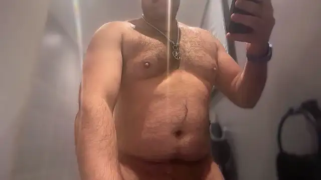 CloudyMuscleBeefy's cam snapshot