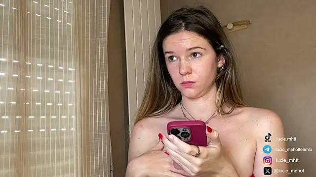 lucie_mehott live sex cam